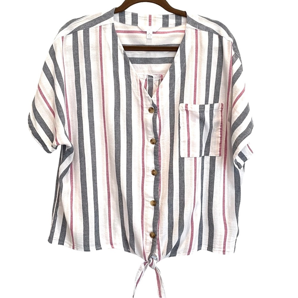 TIME & Tru Size L Linen Blend Button Up Red, White, Blue V-Neck Short Sleeve Top